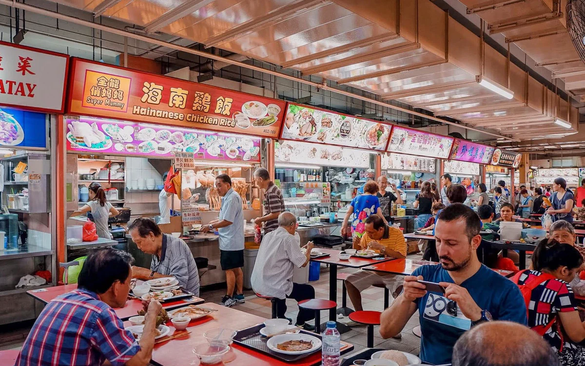 Singapore Food Guide: What to Eat, Where, & Pro Tips