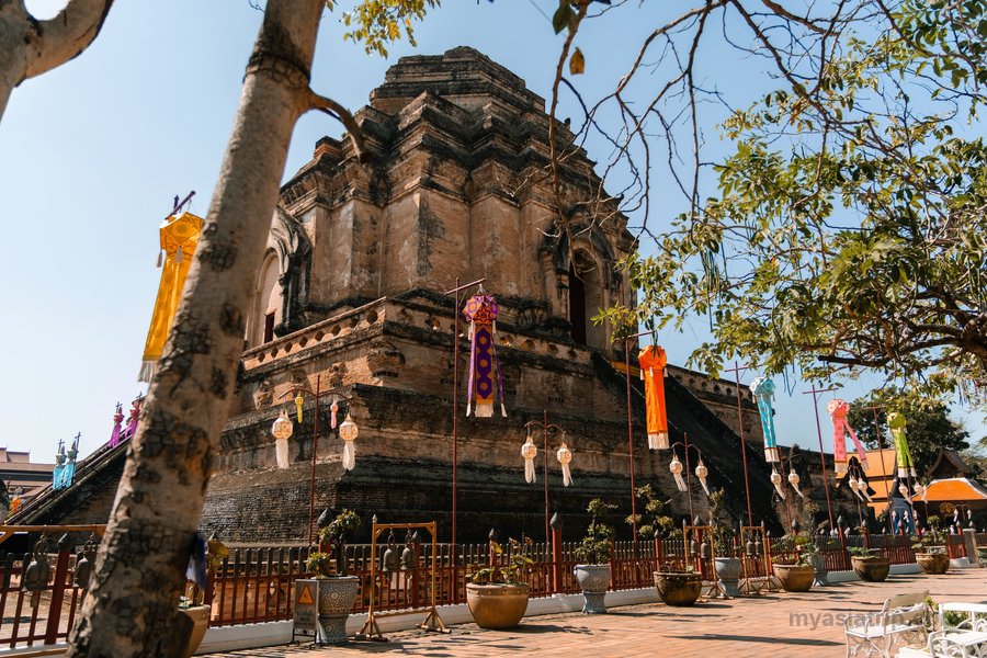Temple courtyard in Chiang Mai, Thailand